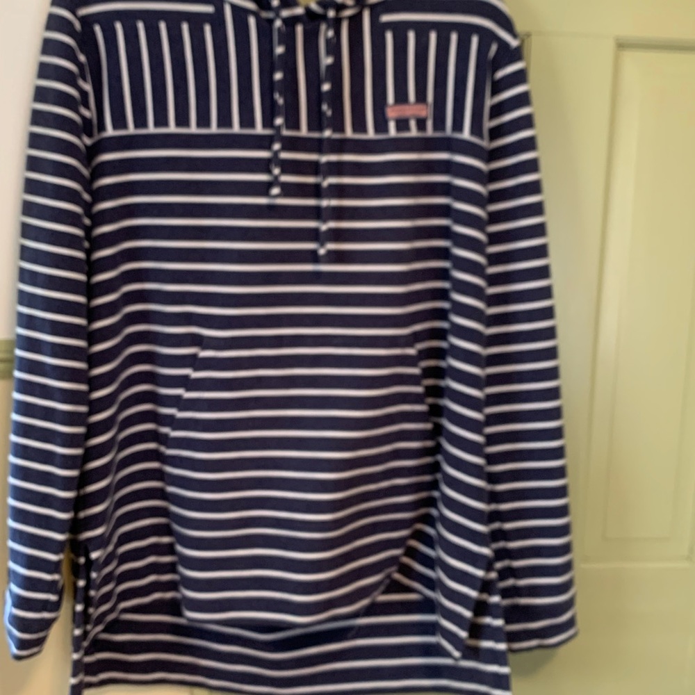 Vineyard Vines pull over😍